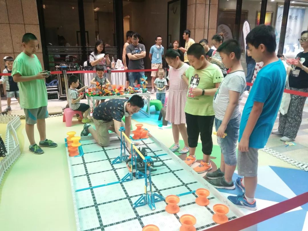 很火的集市,非常火爆的集市