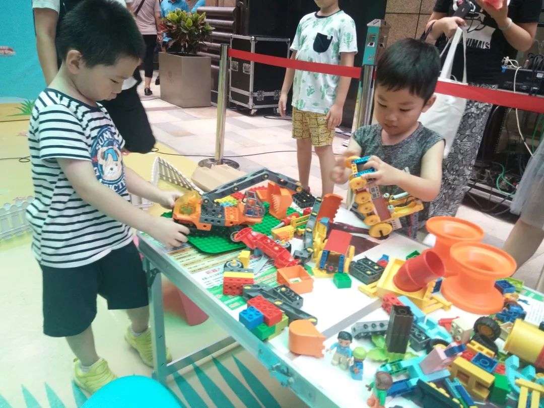 很火的集市,非常火爆的集市