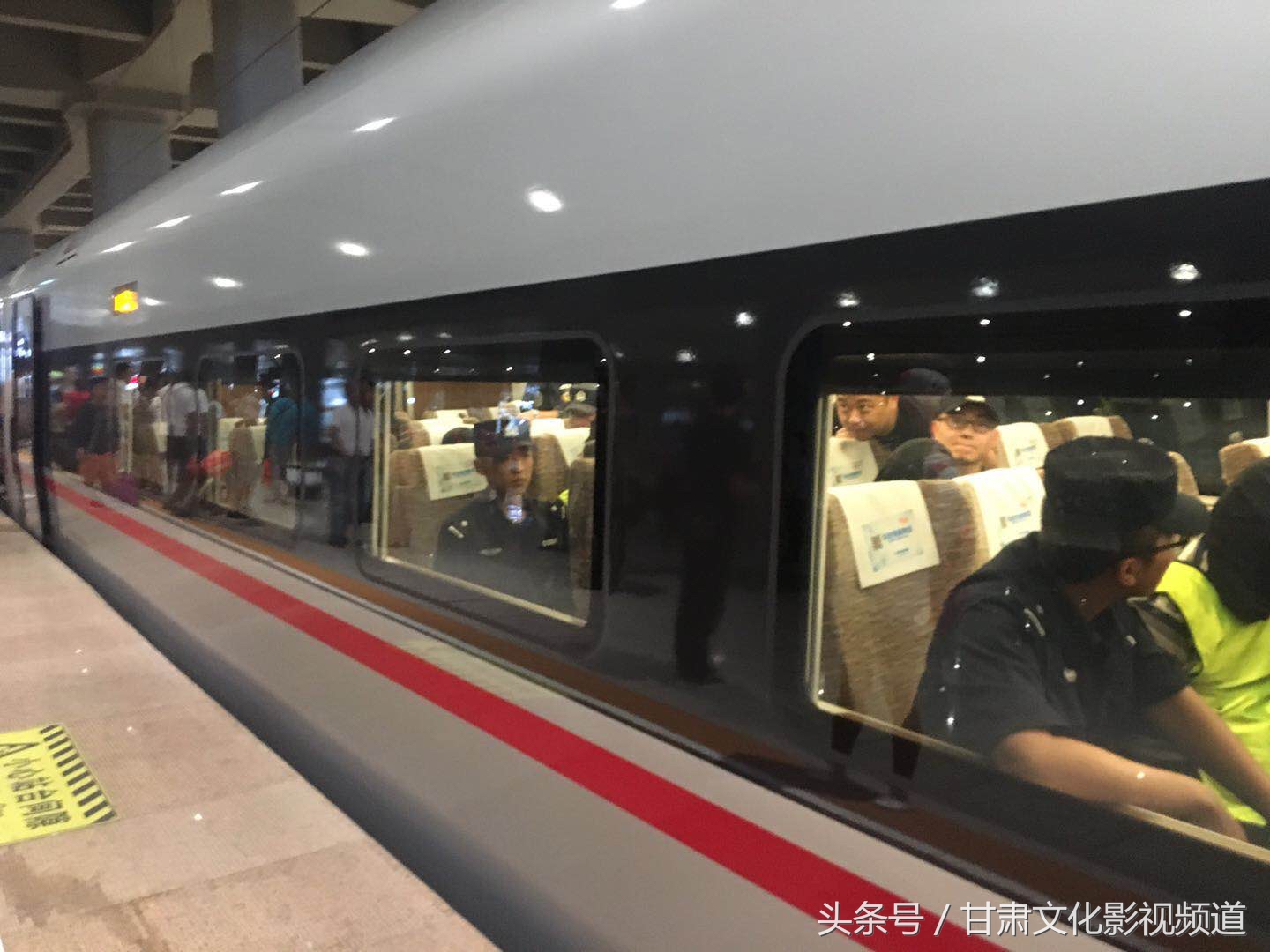 兰州警方跨省作战打掉特大电信诈骗团队,建群拉人推广告是*局骗**