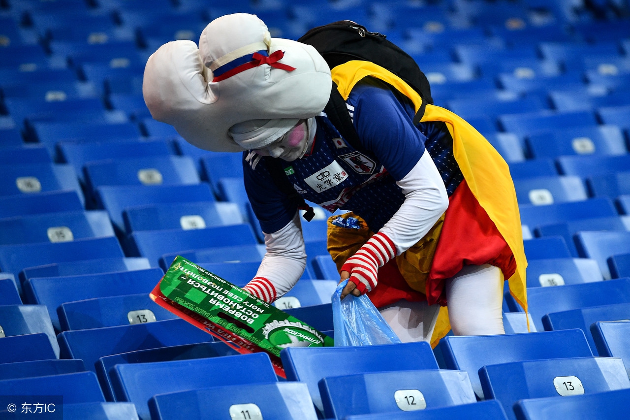 日本令人敬畏的地方：开除四名逛*灯区红**男篮队员，却赢得了全世界