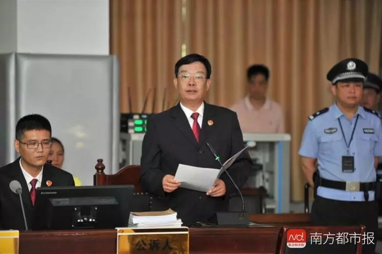 一念之差！他收到了大学录取通知书，还有法院判决书