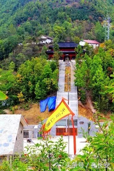 秦岭深处藏大瀑布,隐藏在太行深山里的神秘石头古寨