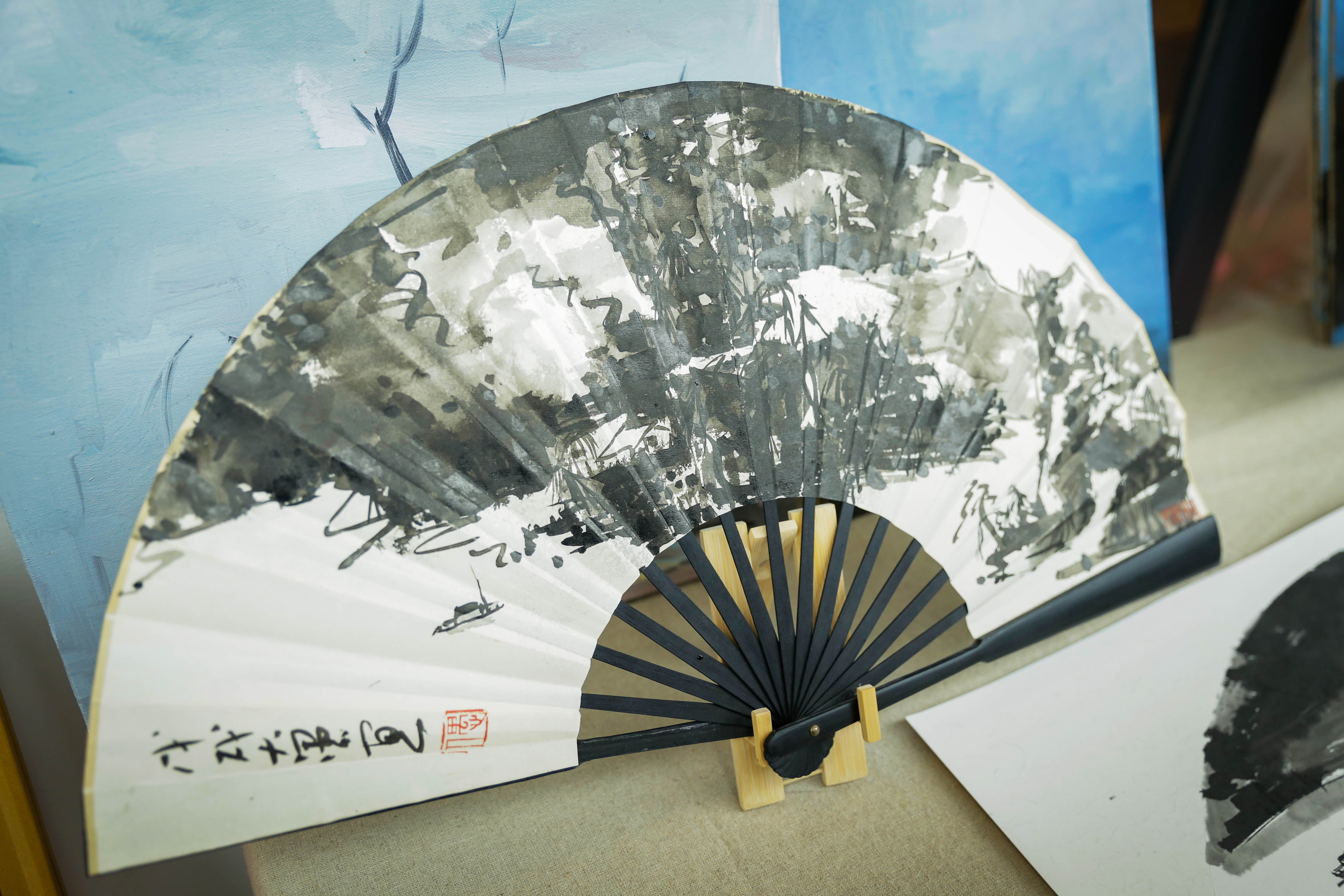 当代年轻人品茶抚琴焚香听雨对弈,青年茶生活