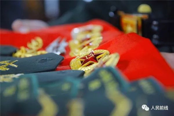 义务兵两年和一期士官退伍费多少,义务兵和士官退伍费的区别