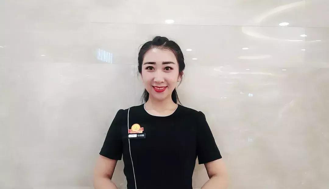 中百大厦，魅力店长，潍坊好人，她的工作以感动顾客为标准