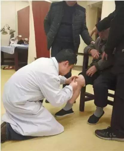 谢谢你们曾经看轻我,谢谢你们的款待