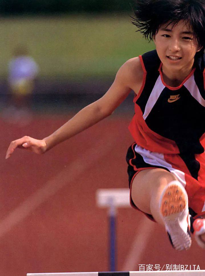 易烊千玺的少年感，广末凉子、袁咏仪、宣萱这些女星们从来都不缺