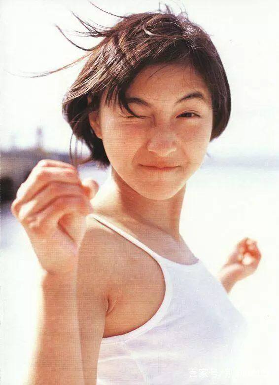 易烊千玺的少年感，广末凉子、袁咏仪、宣萱这些女星们从来都不缺