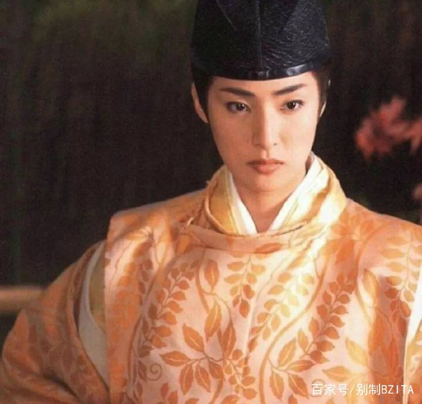 易烊千玺的少年感，广末凉子、袁咏仪、宣萱这些女星们从来都不缺