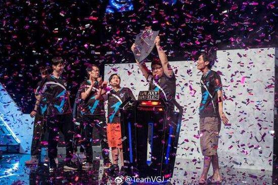 狼王哀歌，八载幻灭——记VGJ.T的TI8之旅