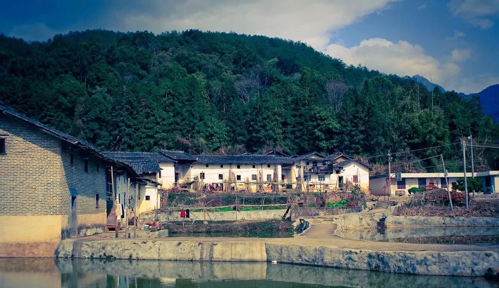 韶关曲江乳源诗友结袂自然游集诗三十首