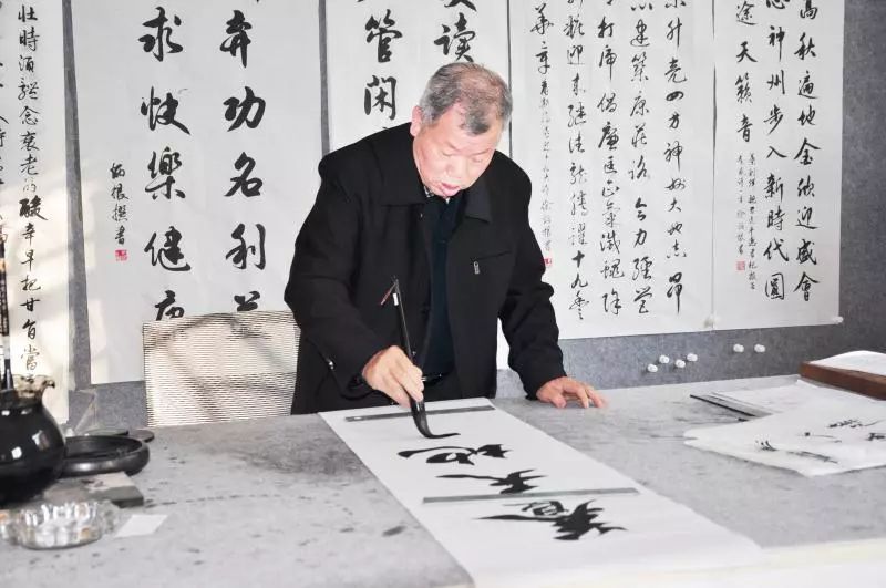 韶关曲江乳源诗友结袂自然游集诗三十首