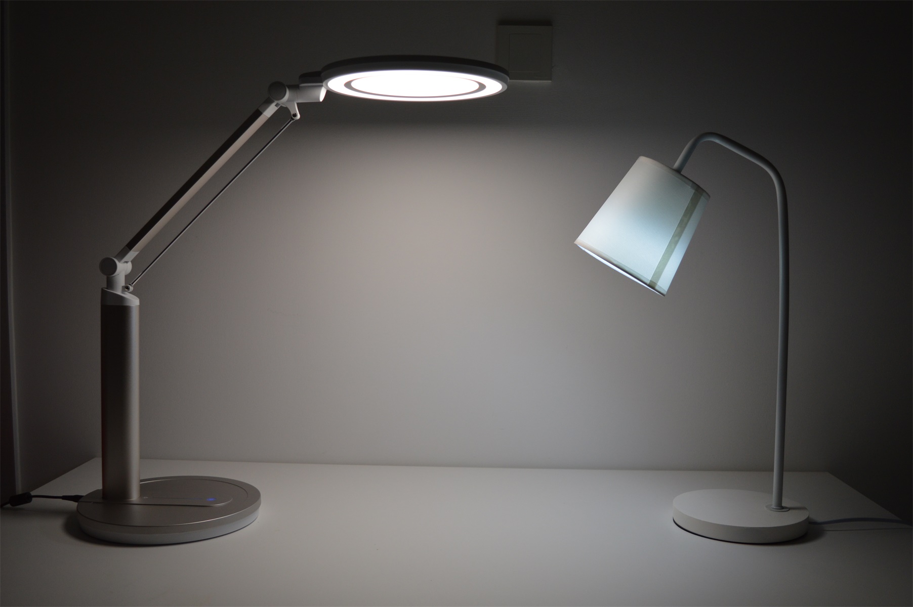 孩视宝柔和自然光护眼台灯,护眼儿童台灯图片大全