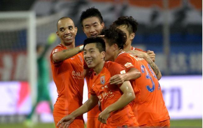 金敬道机敏抢断视频,金敬道头球破门视频