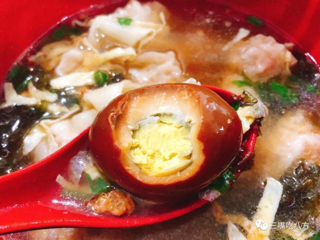 当年要是我没去批发美容美发产品,现在哪里还有小杨生煎的机会!