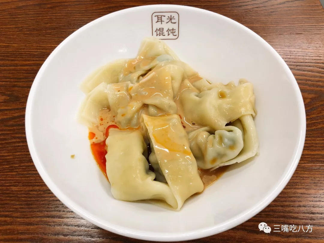 当年要是我没去批发美容美发产品,现在哪里还有小杨生煎的机会!