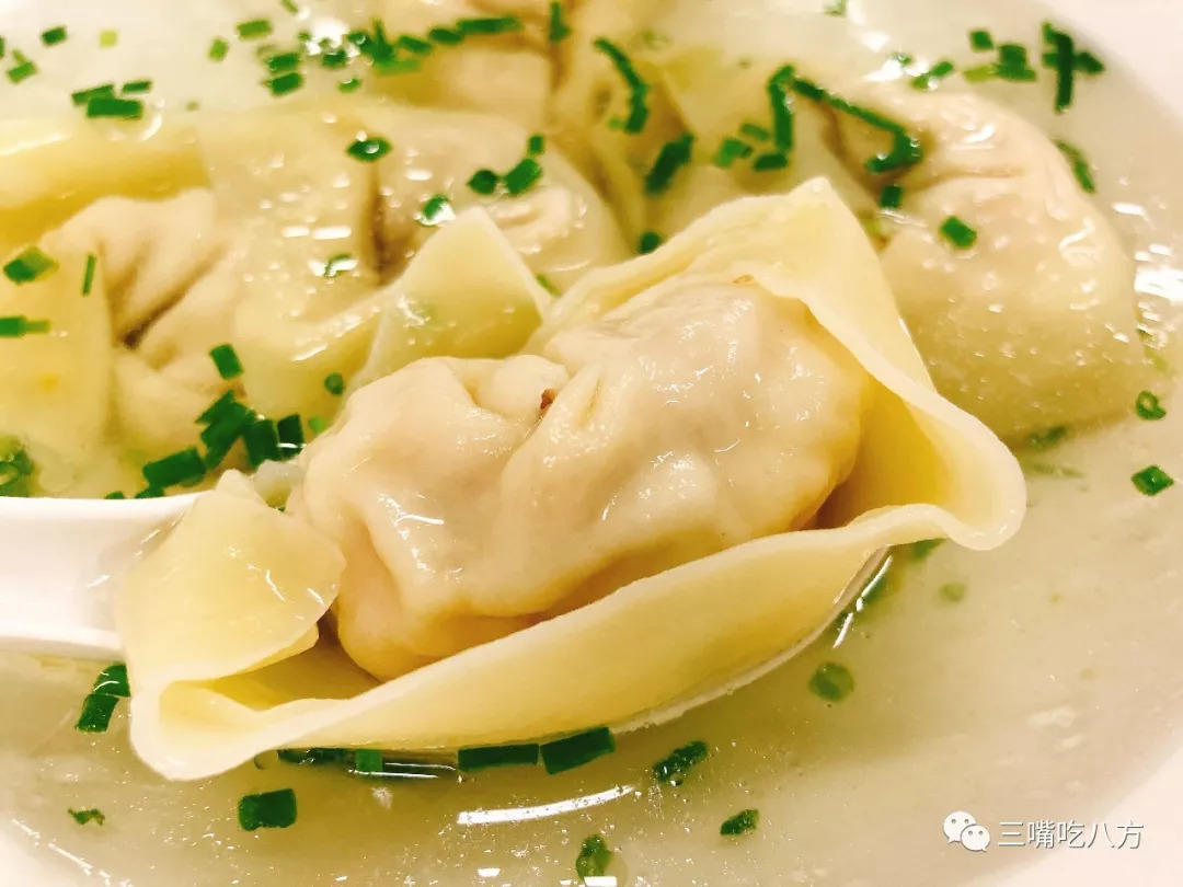 当年要是我没去批发美容美发产品,现在哪里还有小杨生煎的机会!