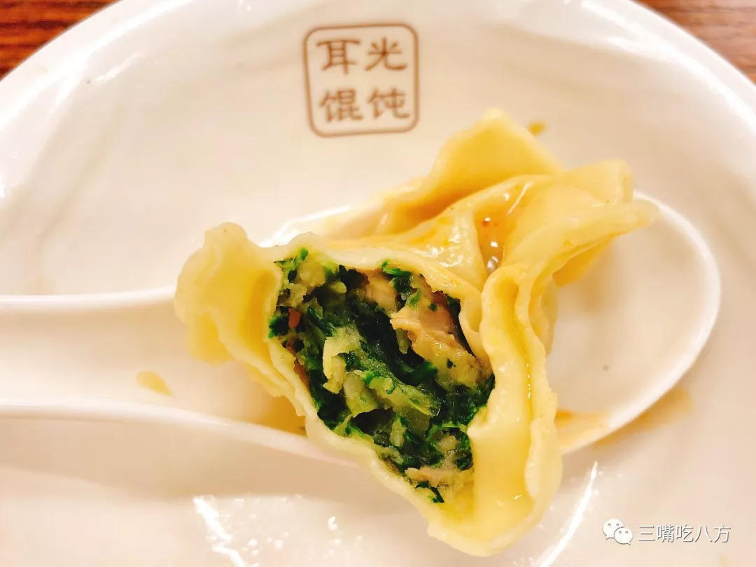 当年要是我没去批发美容美发产品,现在哪里还有小杨生煎的机会!