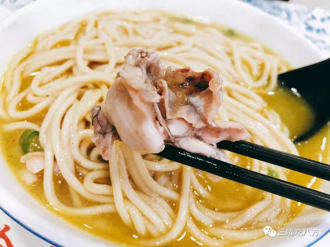 当年要是我没去批发美容美发产品,现在哪里还有小杨生煎的机会!