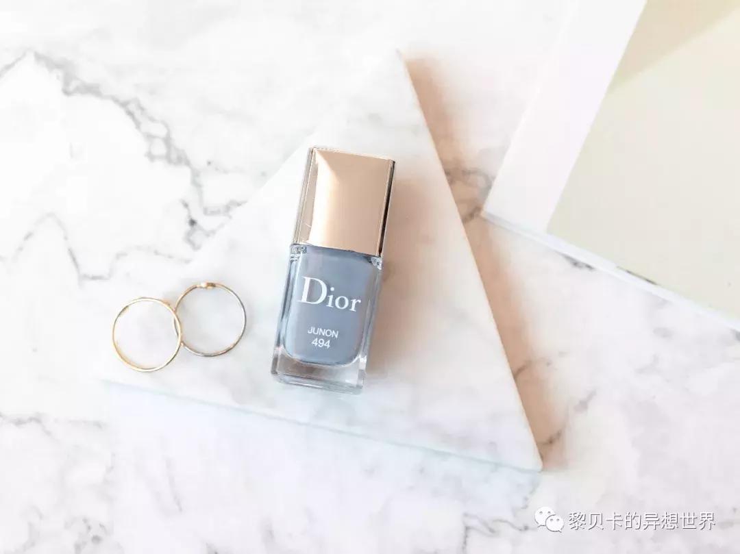 夏天指甲油2022年新款显白图片,显手白的十种指甲油推荐