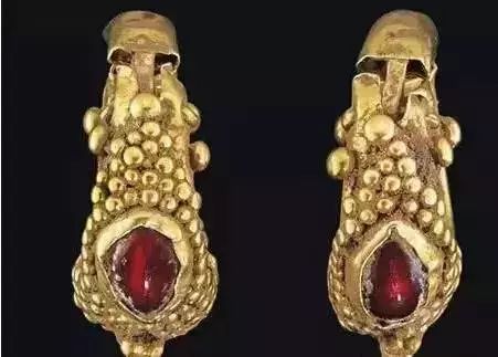 世界十大珍稀琥珀图片,世界各地琥珀特征