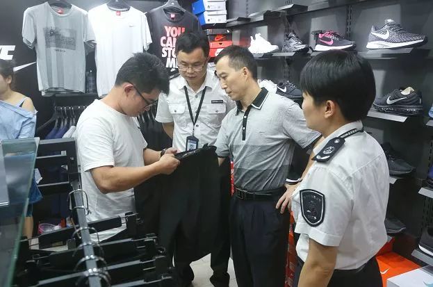 朋友圈卖阿迪是真是假,实体店买到假阿迪