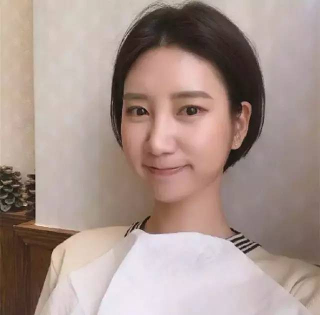 适合小脸的短发超级减龄好看,大脸短发好看还是小脸短发好看