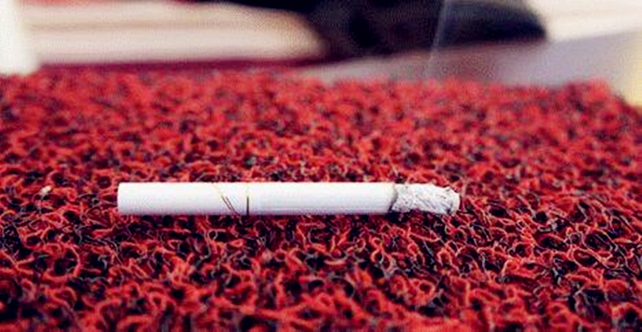 车上挂饰品会有安全隐患吗,汽车前面挂小配饰违法吗