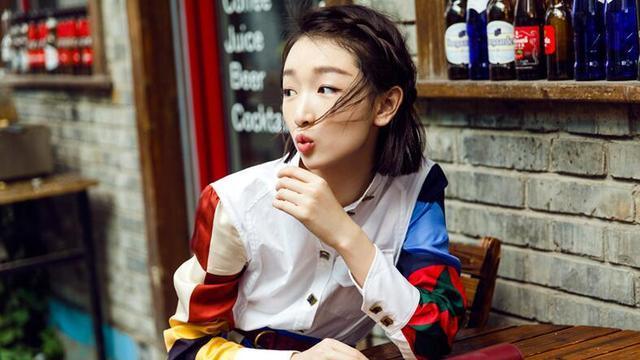 周冬雨10年前旧照曝光,周冬雨为什么资源那么好