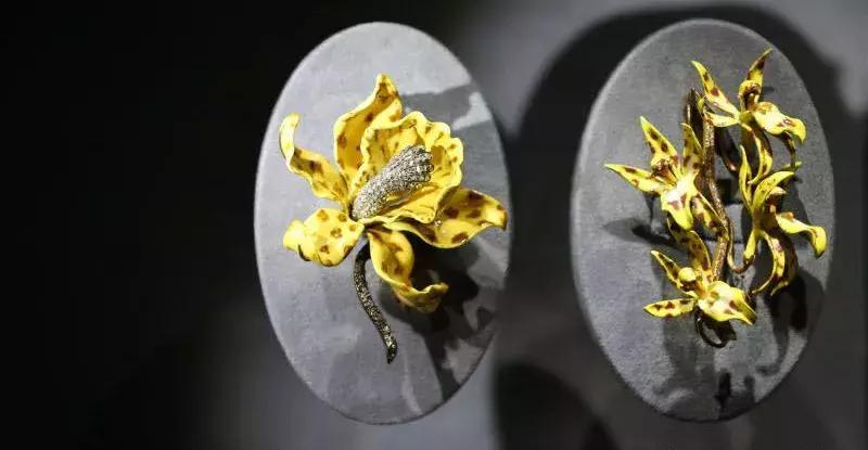 C位女神の心机3大撞星事件频发地让你和梦想中的ICON“一吻定情”