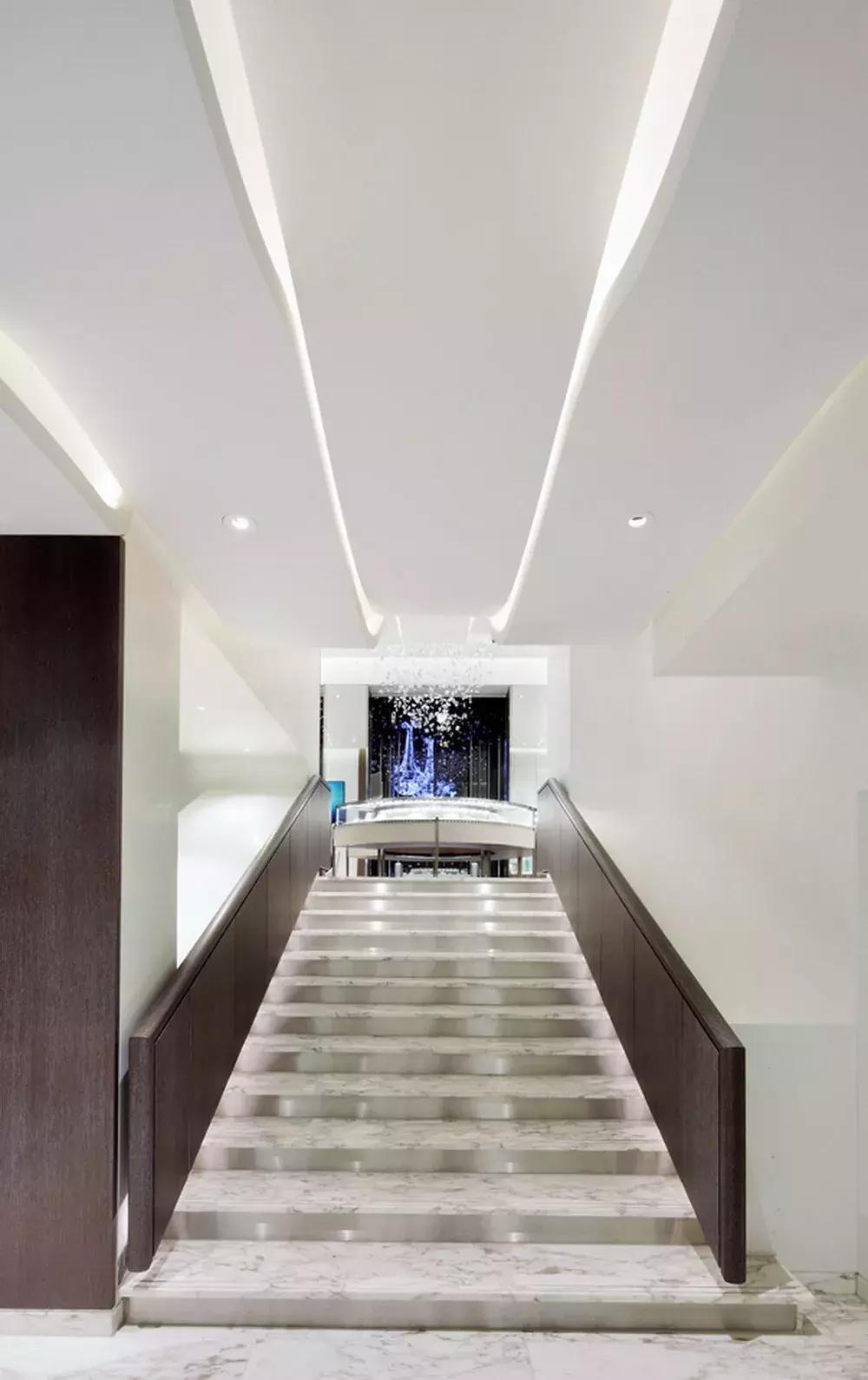 C位女神の心机3大撞星事件频发地让你和梦想中的ICON“一吻定情”