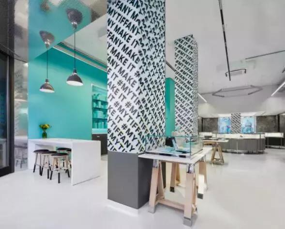 C位女神の心机3大撞星事件频发地让你和梦想中的ICON“一吻定情”