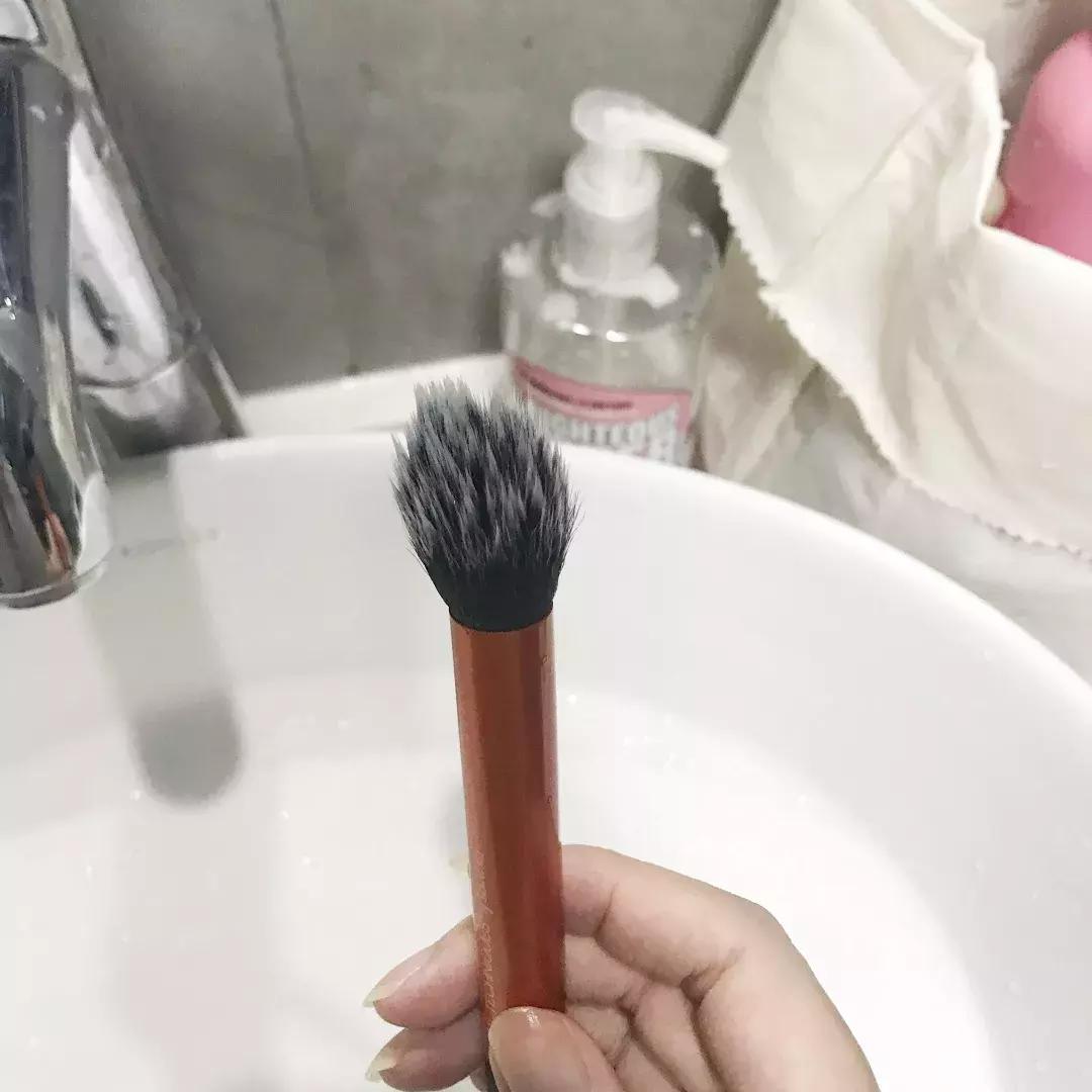 懒癌晚期洗脸的正确方法,懒癌怎么护肤最有效