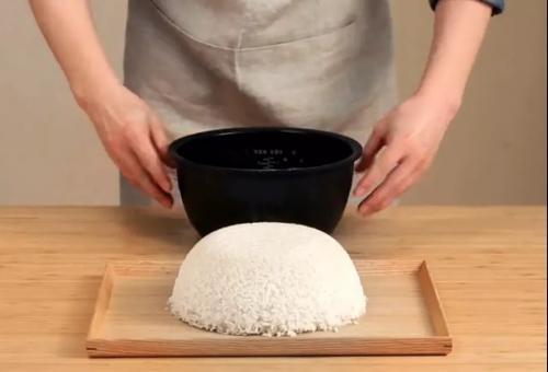 国产第一款电饭煲,中国第一台电饭煲