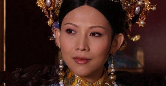 甄嬛传皇后梳妆视频,甄嬛传中皇后为什么亲手摘耳环