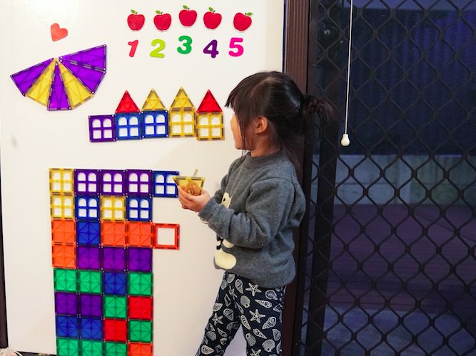 开团｜能画画、有磁力、超多配件、超高性价比的儿童涂鸦墙贴，看这里