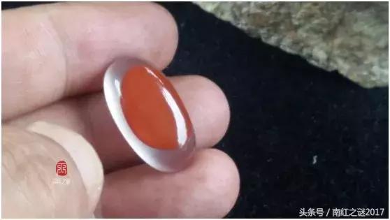 顶级南红和翡翠,南红和翡翠的区别