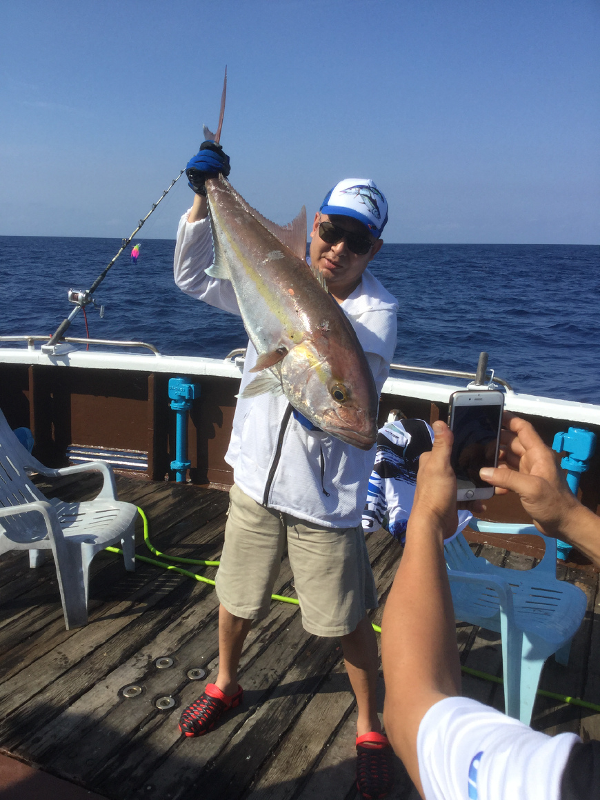 别让贫穷限制了想象力是谁说的,别让贫穷限制了我们的眼界