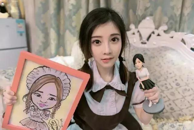 冯提莫拍照必杀技!第三张已沦陷,最后一张毫无抵抗力