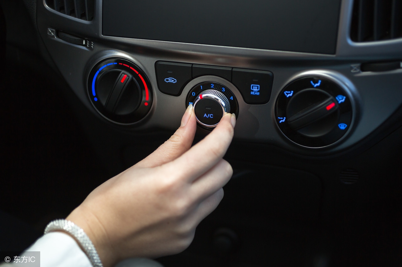 长途车半路没油,汽车半路没油了如何加油