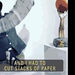 只爱恶作剧靠什么养家?他把所有东西变成纸捉弄人,这手艺简直了