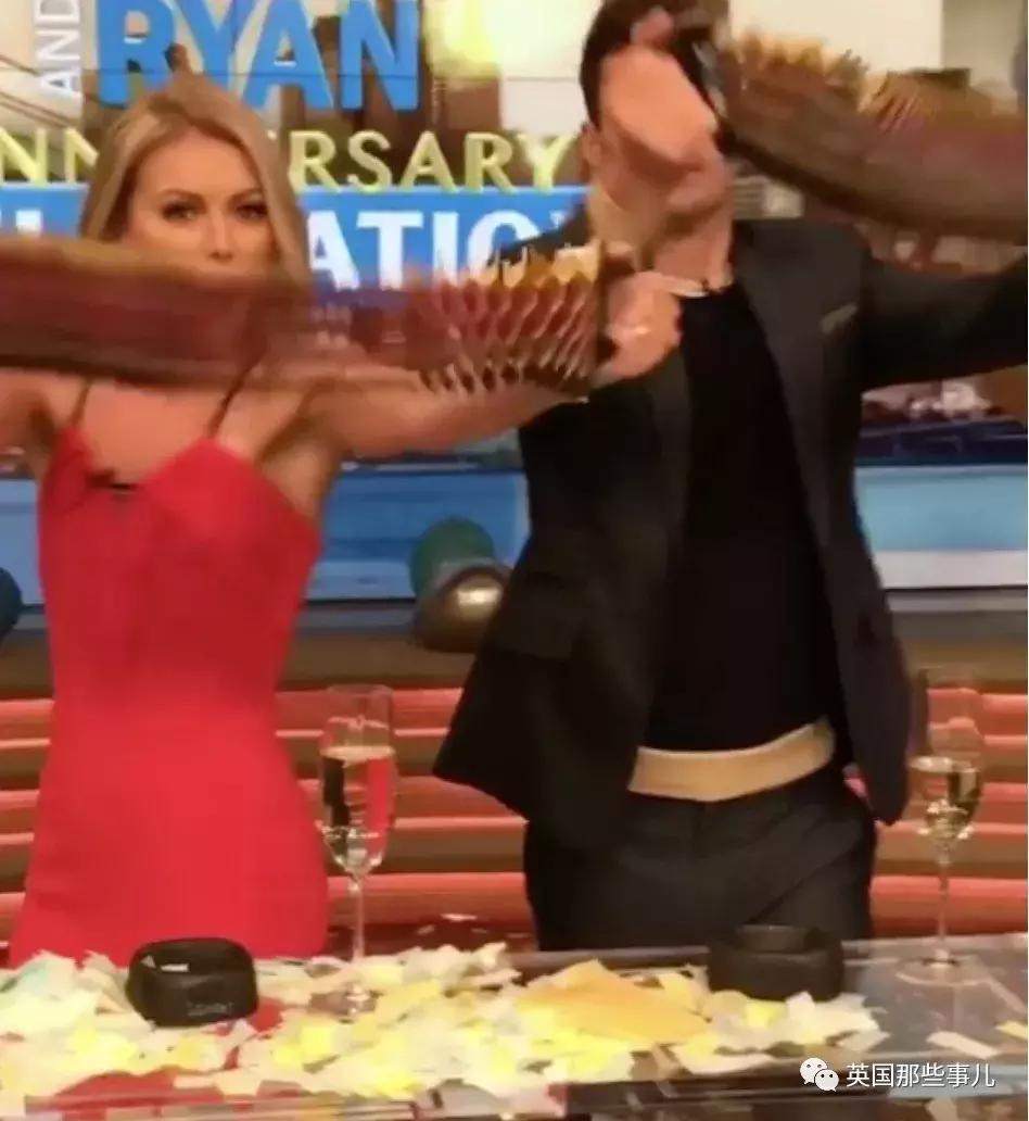 只爱恶作剧靠什么养家?他把所有东西变成纸捉弄人,这手艺简直了