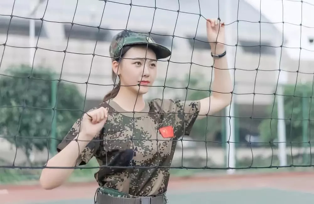 军训与国防知识教育的关系,军训是国防教育的必修课