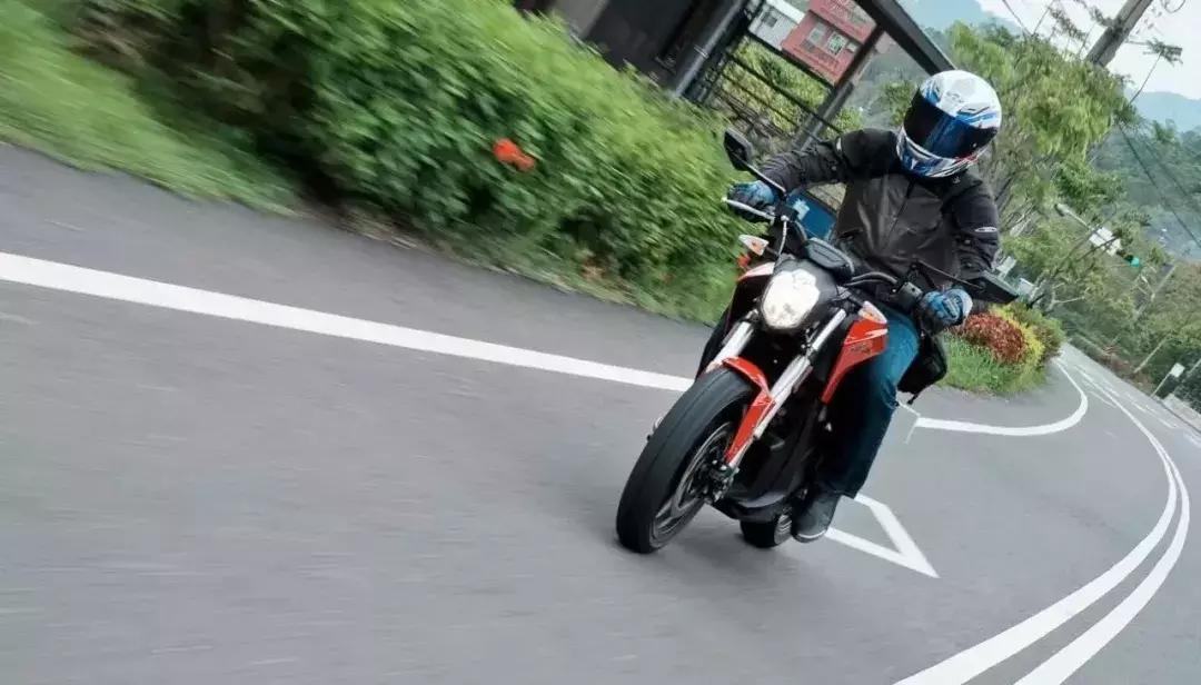 生活的意义就是在生活里,生活的意义只不过是简单的幸福