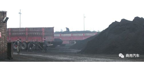 强烈呼吁删改GB1589对挂车栏板高度的不合理规定——中国何以在法理上没有专业的公路煤炭运输车辆?