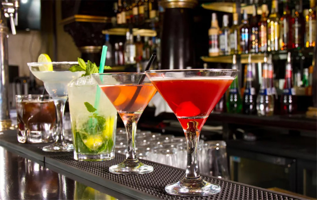 登上这艘神秘大船，体验24小时的时光穿越！