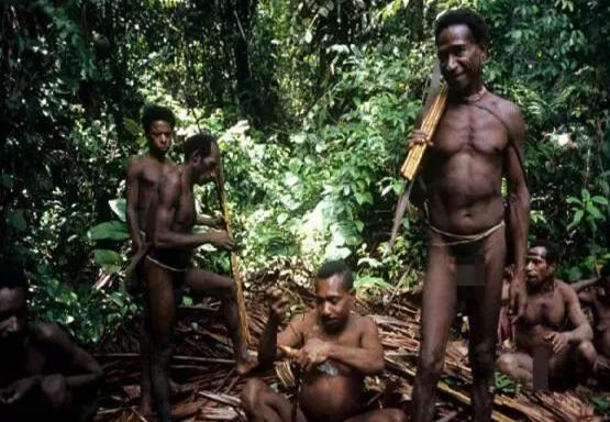 全球唯一的食人部落,部落有神秘的食人仪式,外来人从不敢靠近!