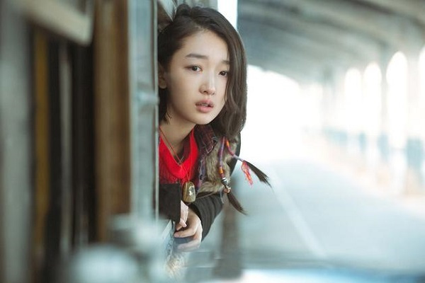 周冬雨的家庭背景曝光,周冬雨家庭现状