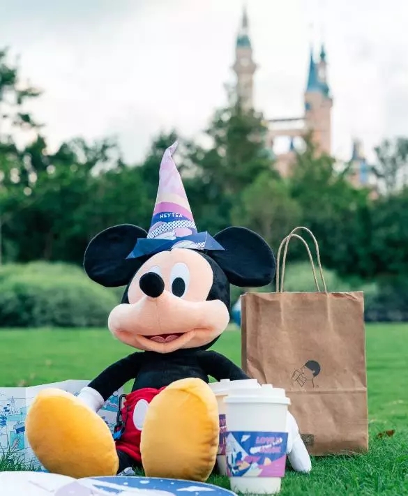 喜茶迪士尼店,喜茶上海迪士尼小镇