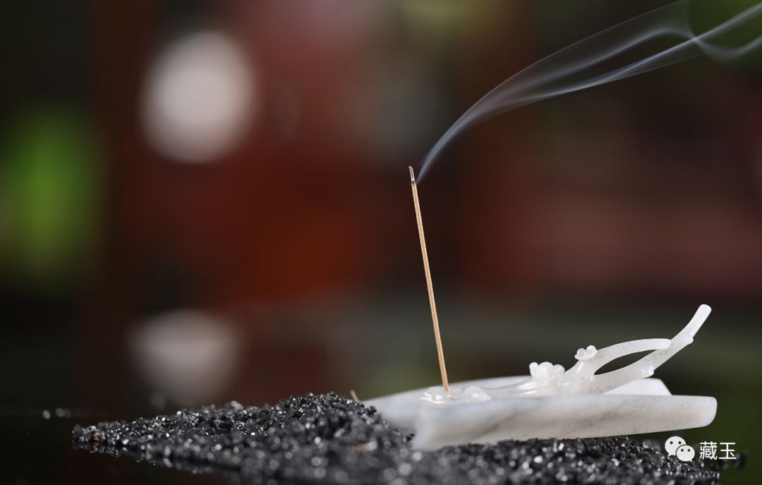 怎么用玉雕刻佛,玉雕工艺在作品中如何巧妙表达